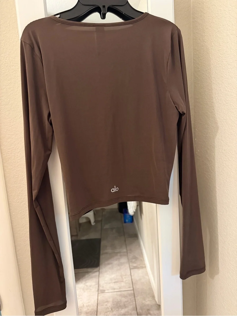 Alo Yoga Standout Long Sleeve Top- Espresso